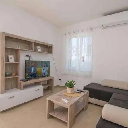 With Parking Space Bonic, Losinj - 23056 Apartment