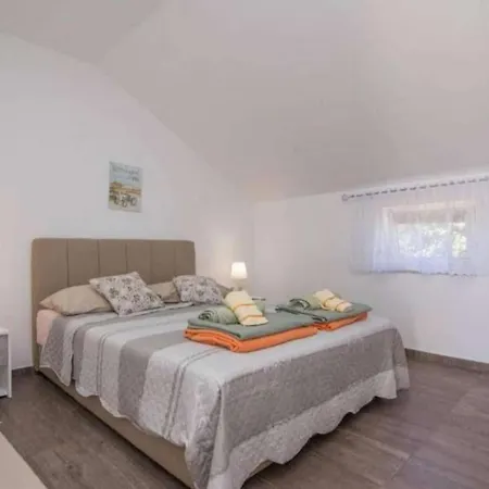 Apartment With Parking Space Bonic, Losinj - 23056 *