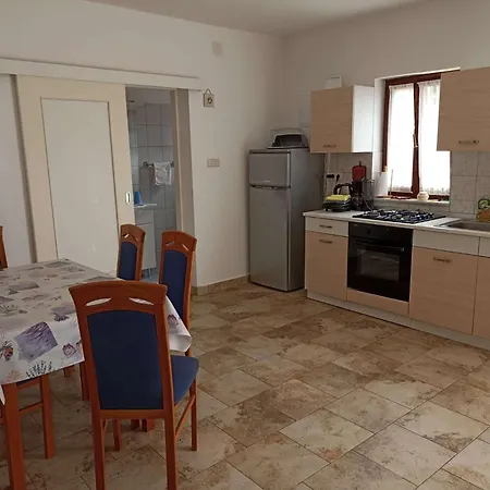 Apartment With Parking Space Bonic, Losinj - 23056 Veli Lošinj