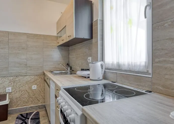 Appartamento With Parking Space Bonic, Losinj - 23056 Lussingrande