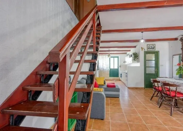 With Parking Space Bonic, Losinj - 23056 Апартаменты Вели-Лошинь
