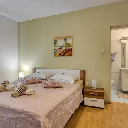 Apartament With Parking Space Bonic, Losinj - 23056 Veli Lošinj