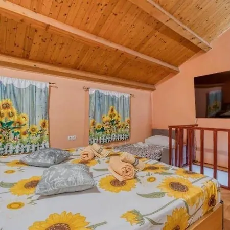 Apartament With Parking Space Bonic, Losinj - 23056 Veli Lošinj